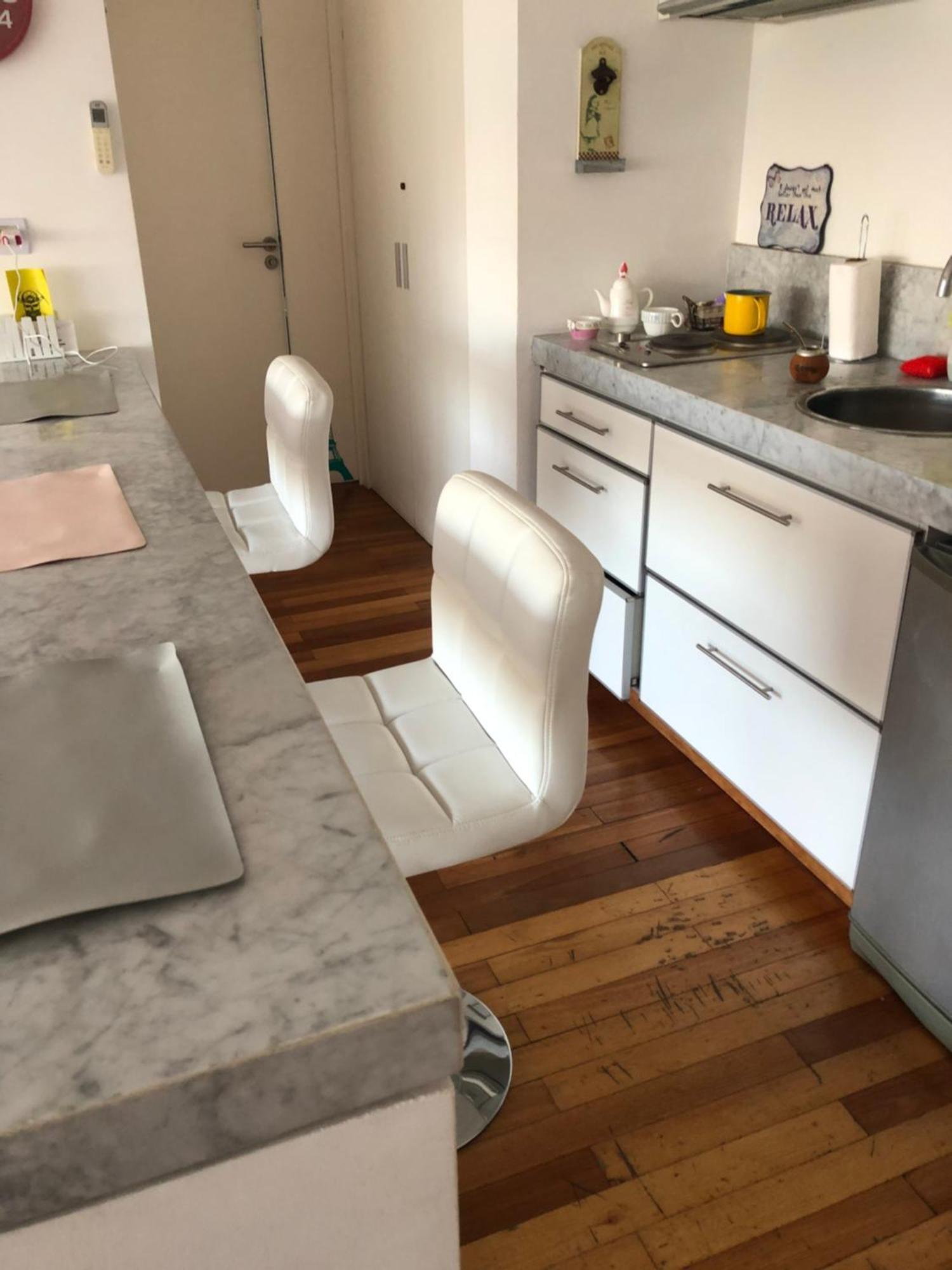 Apartamento Av Kennedy Y Cervino A Metros Embajada Eeuu 부에노스아이레스 외부 사진